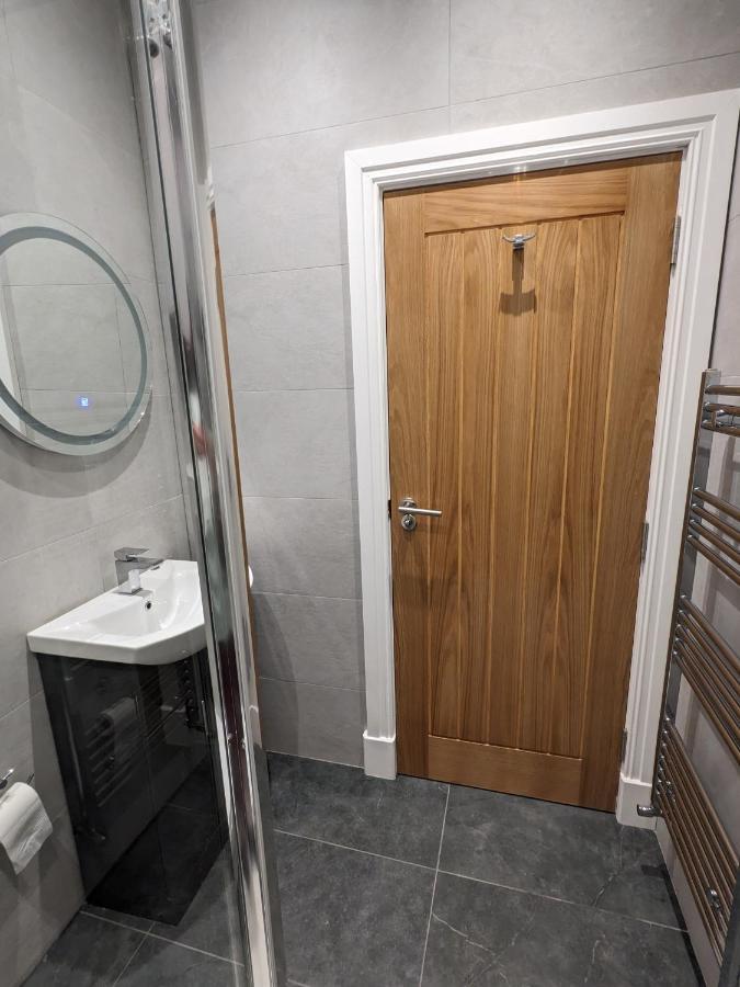 Modern Aptmt, 2 Stops To Central London, Smart Lock, Netflix إيلينغ المظهر الخارجي الصورة